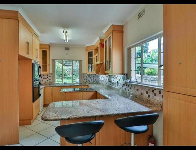 3 BEDROOM HOUSE FOR SALE IN KENSINGTON